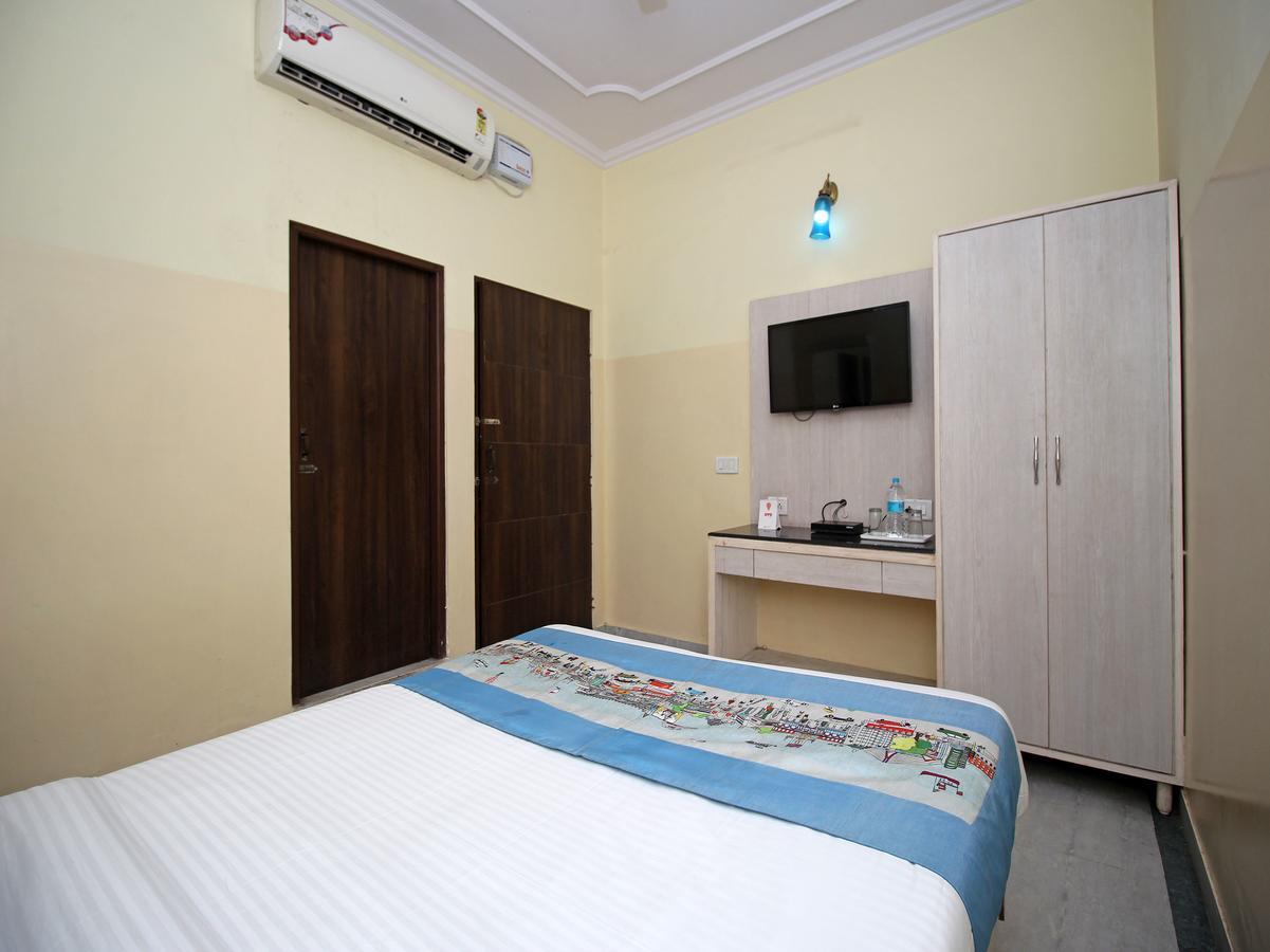 Oyo 1143 Hotel Rdb Palace Dźajpur Zewnętrze zdjęcie