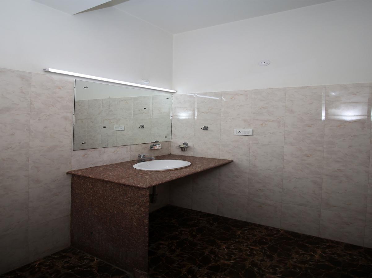 Oyo 1143 Hotel Rdb Palace Dźajpur Zewnętrze zdjęcie